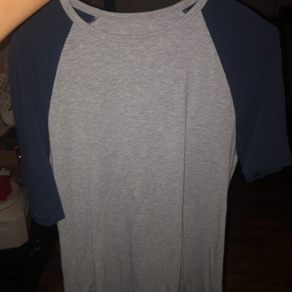 Short sleeve. Medium